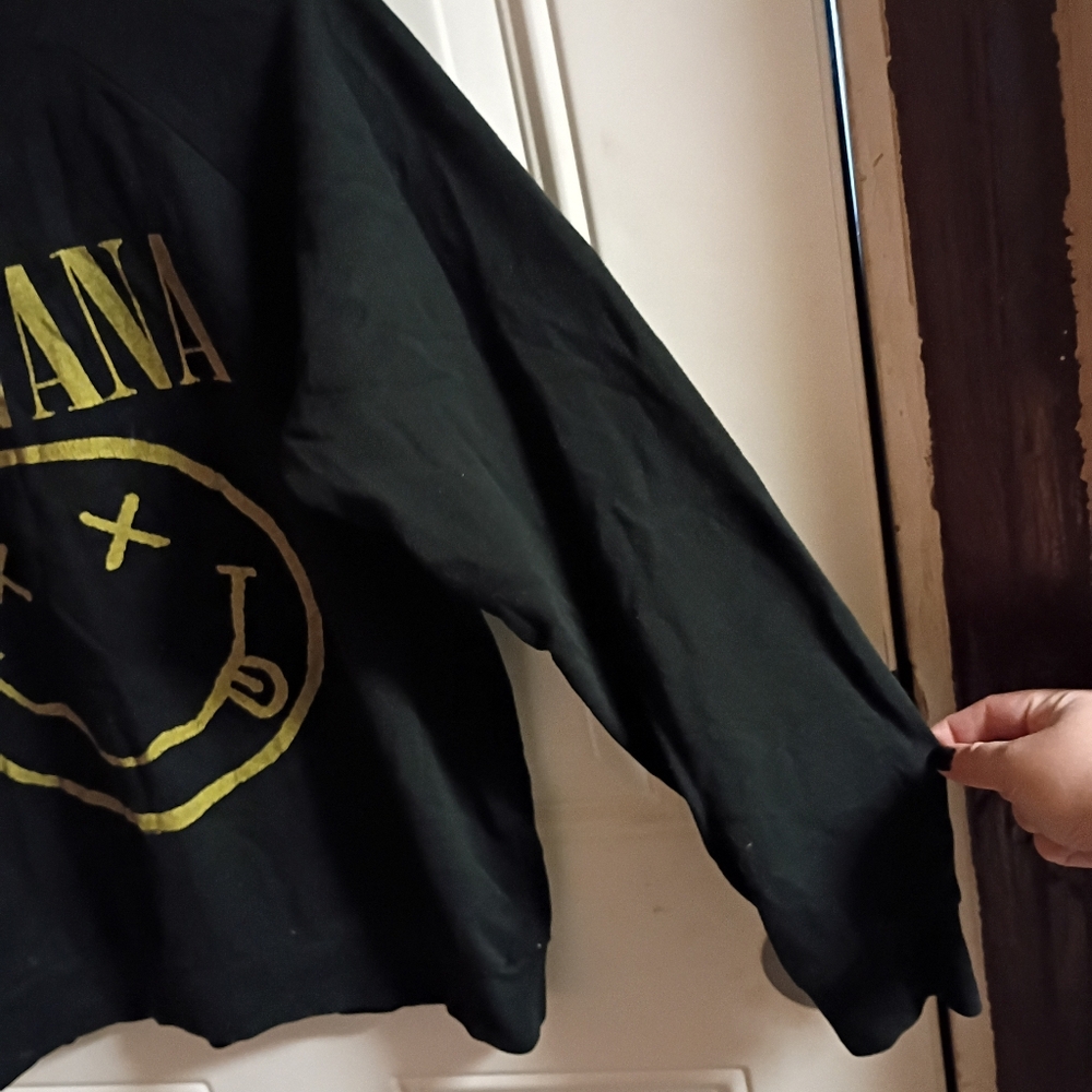 ๐ Free W/Purchase Forever 21 Unisex Nirvana Sweatshirt Size Medium - Picture 5 of 7